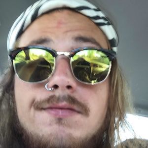 Meet your Posher, Connor