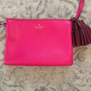 Hot pink 🛍 kate spade ♠️ crossbody