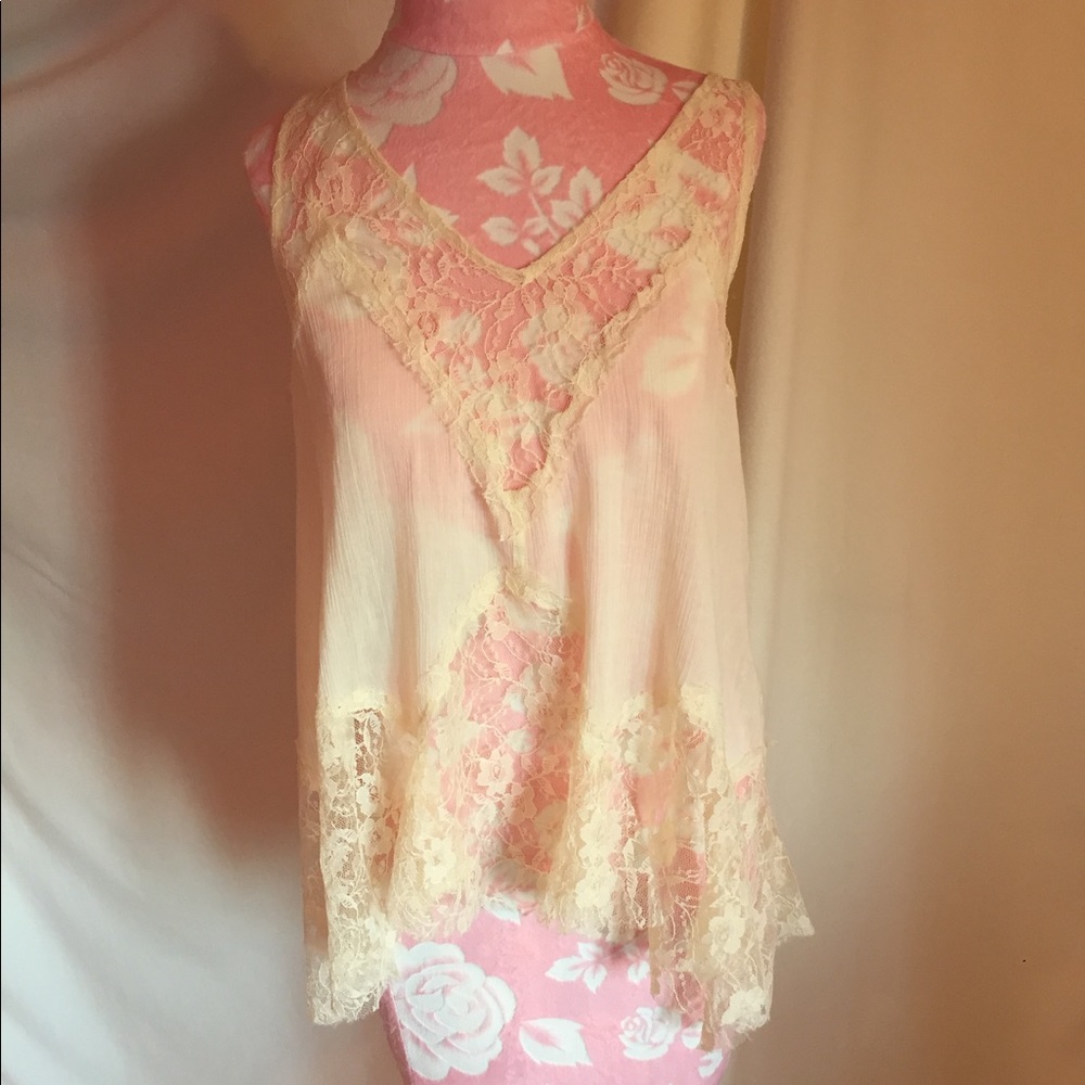 Free People cream lace top *New