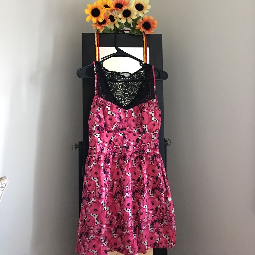 Floral sleeveless dress