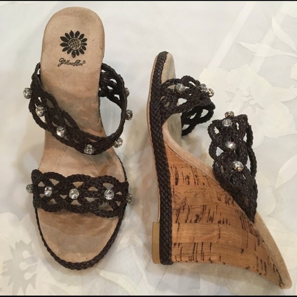 NIB Yellow Box Brown Sandals & Cork Size 7 - Picture 1 of 4