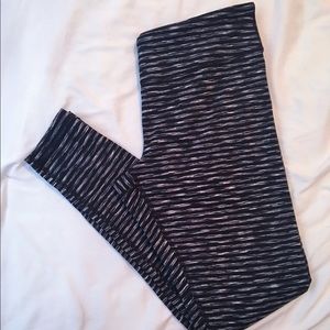 Zella Black and White Leggings / Yoga Pants