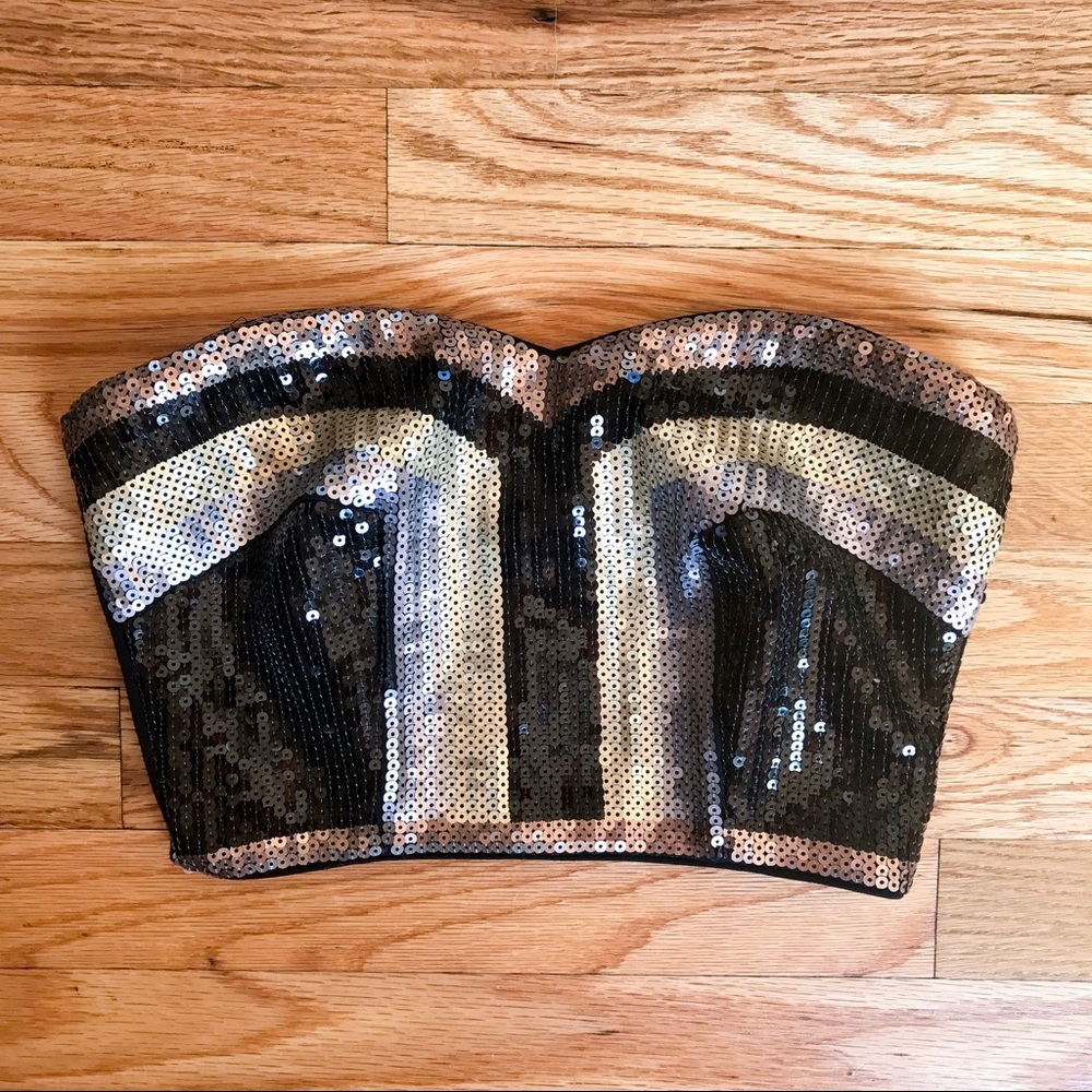 Bebe Crop Top