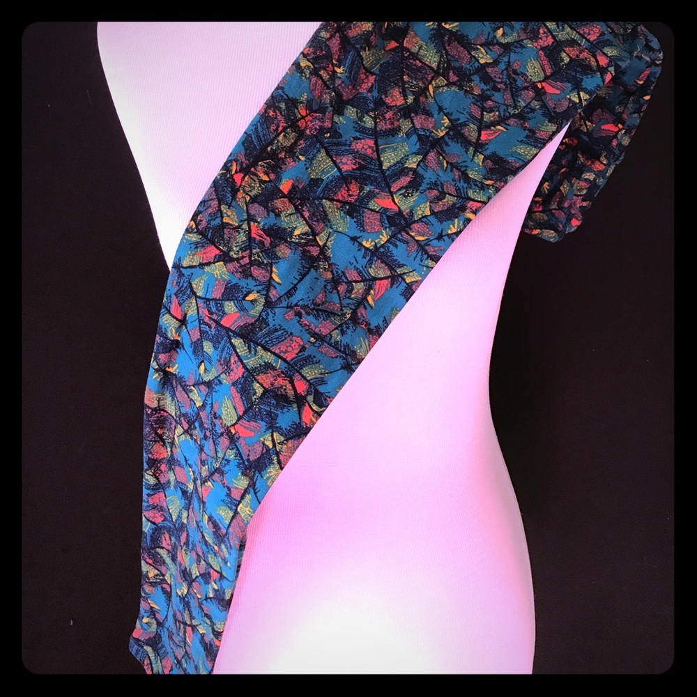 USED LulaRoe Feather Leggings