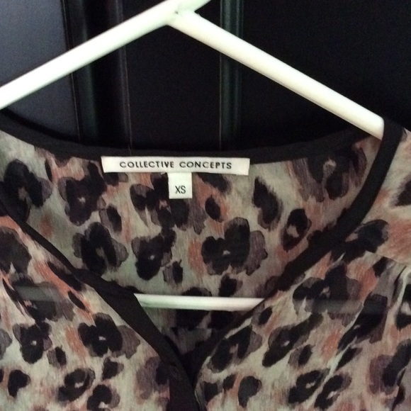 COLLECTIVE CONCEPTS leopard print blouse - Picture 3 of 3