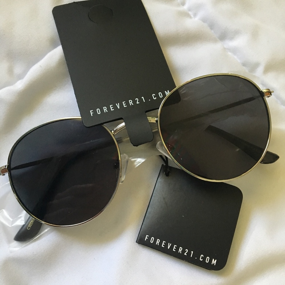 Round Silver Metal Sunglasses