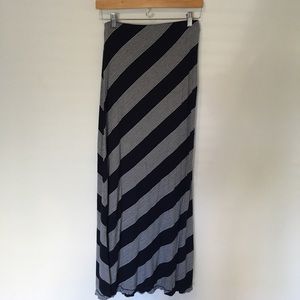 🌟BOGO SALE!🌟 Blue & white maxi skirt - LIKE NEW