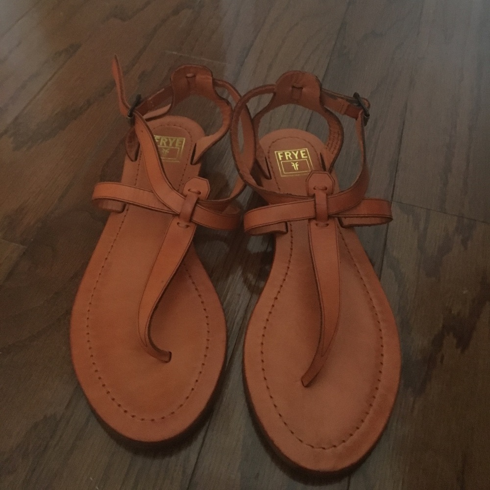 Frye Rachel T Strap Sandals