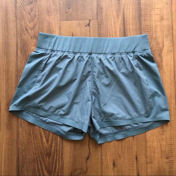 athleta shorts rn 54023