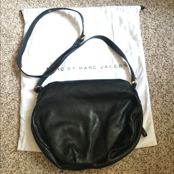 **SOLD** Marc by Marc Jacobs Crossbody Purse - Picture 2 of 5