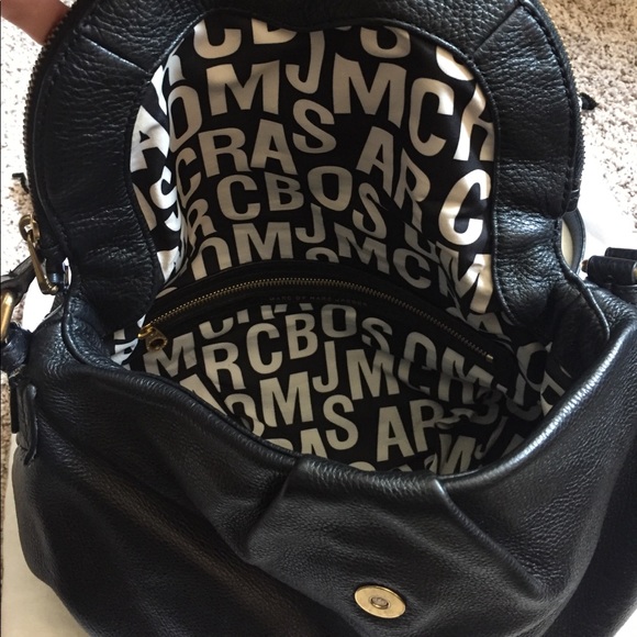 **SOLD** Marc by Marc Jacobs Crossbody Purse - Picture 3 of 5