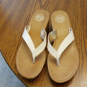 Like new white cork wedge