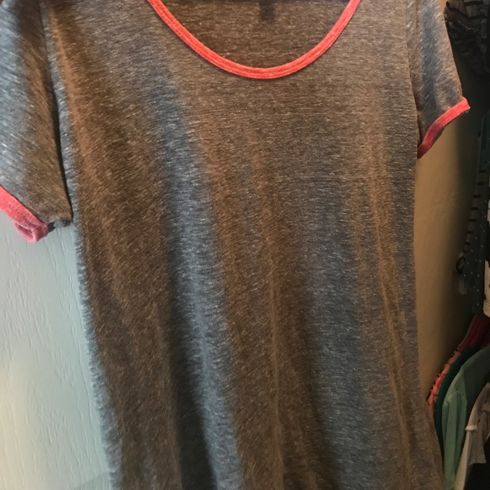 Lularoe Xs classic t
