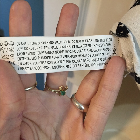 ❌DONATED❌Cute racerback zig zag black & white tank - Picture 5 of 5