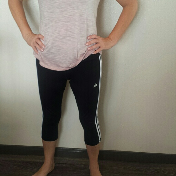 Small Adidas workout leggings - Picture 3 of 3