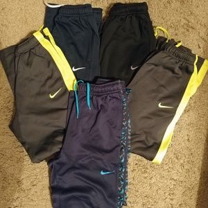 Bundle of 5 boy's Nike sweatpants