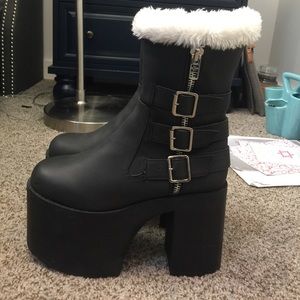 Current Mood North Platform Boots