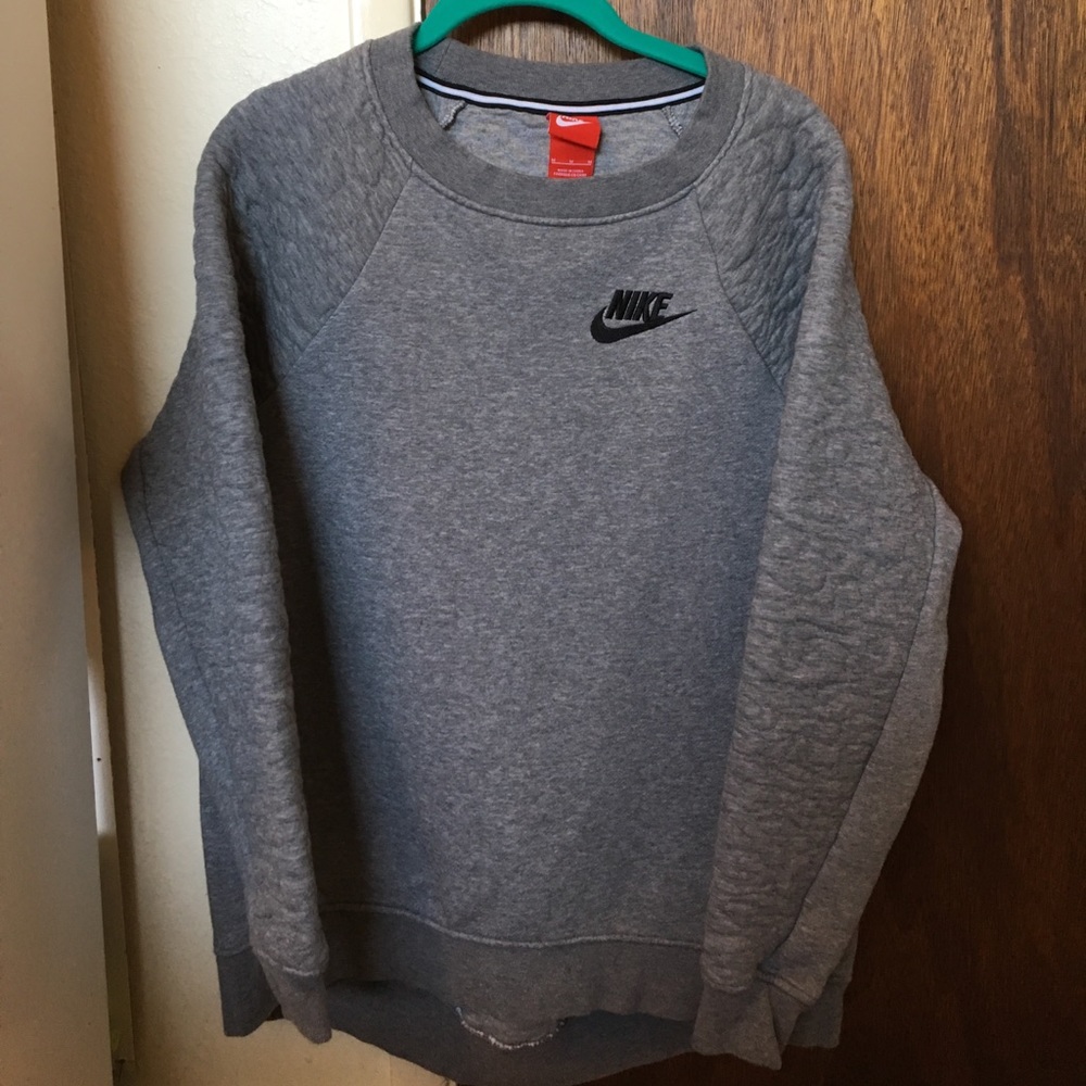 Women's Nike sweatshirt