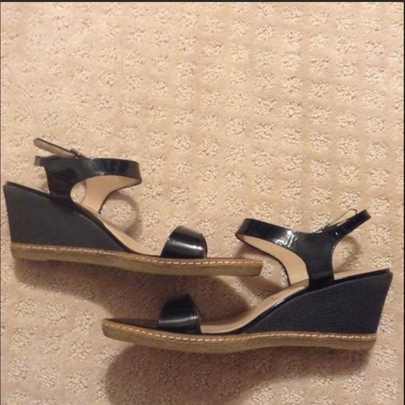 Donald J. Pliner Shoes - Donald Pliner Black Wedges size 9