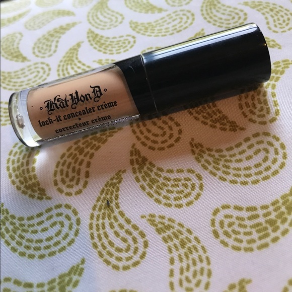 Kat Von D/trèStique Concealers - Picture 3 of 8