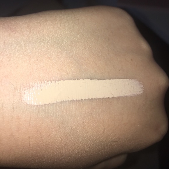 Kat Von D/trèStique Concealers - Picture 7 of 8