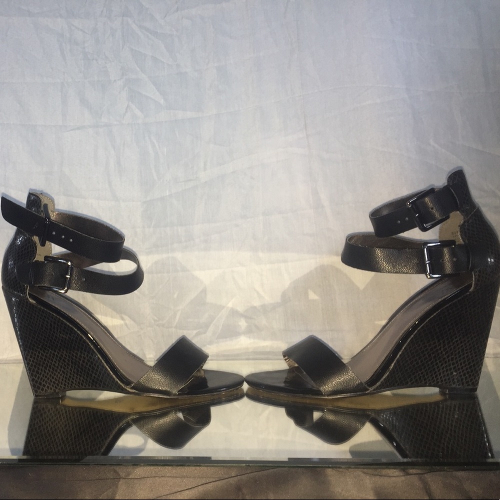 Well loved Worthington wedges