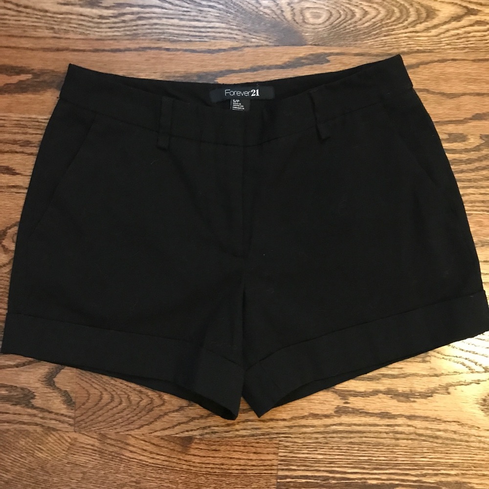 Forever21 Mid-Rise Black Shorts