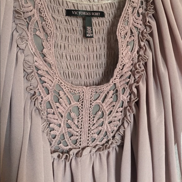 SOLD ON Ⓜ️Blush Colored VS 💗Blouse💗 - Picture 2 of 4