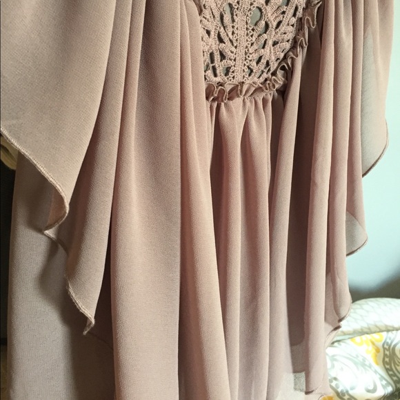 SOLD ON Ⓜ️Blush Colored VS 💗Blouse💗 - Picture 4 of 4