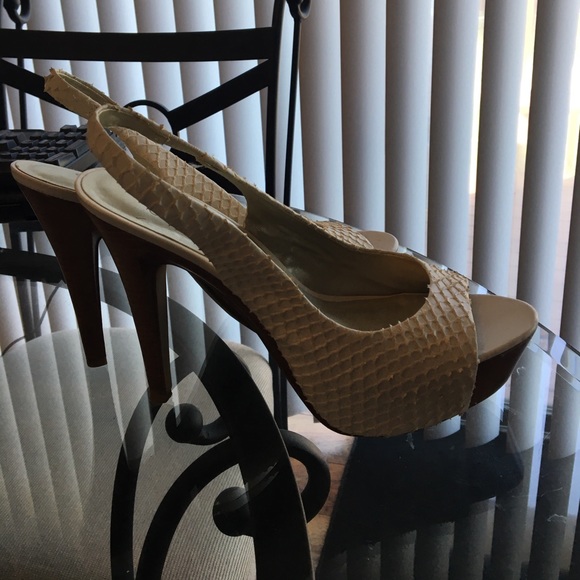 Jessica Simpson size 8.5 cream peep toe heels - Picture 1 of 2