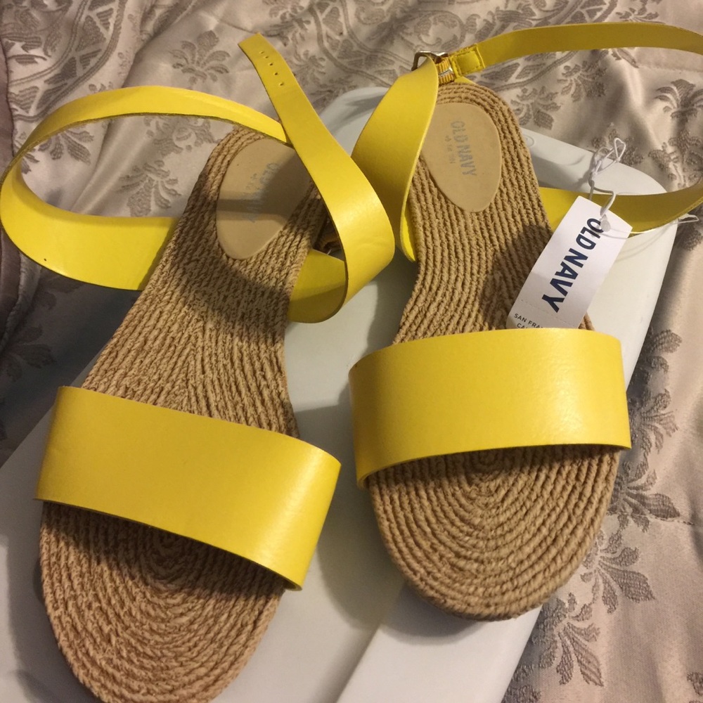 Old Navy Yellow flat sandals