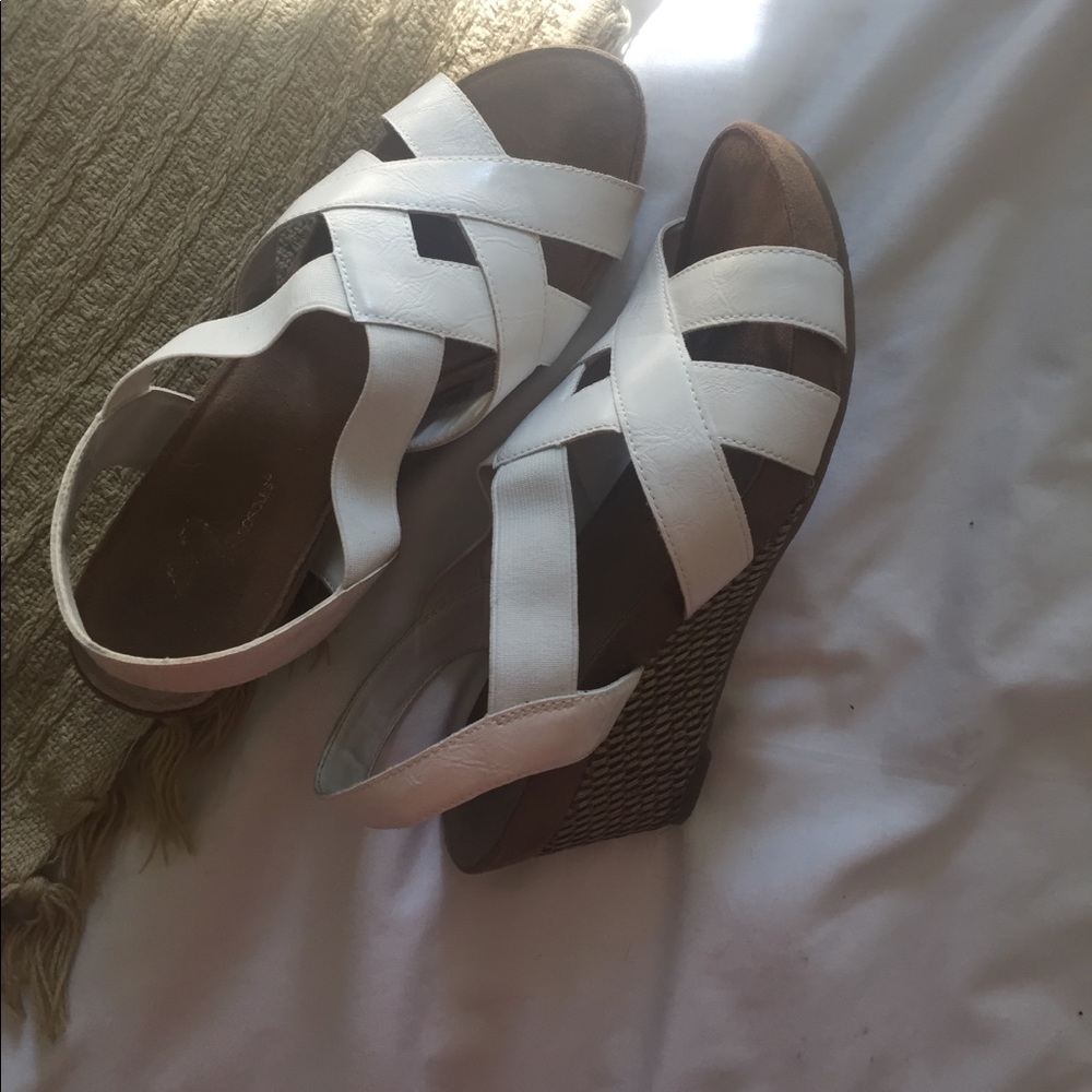 white wedges