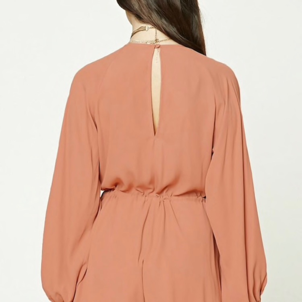PLUNGING V-NECK LONG SLEEVE ROMPER - Picture 5 of 6