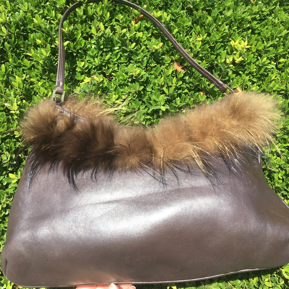 Desmo Handbag