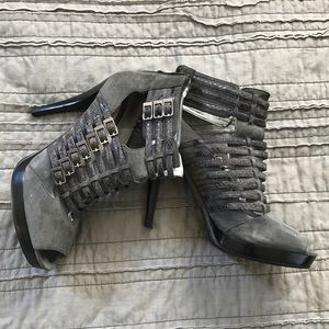 Calvin Klein grey suede peeptoe heel, 8.5 EUC