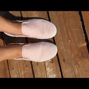 VANS SHOES 👠 Super cute and hardly worn