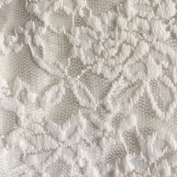 🆕 H&M Lacey White Midi Top - Picture 2 of 3