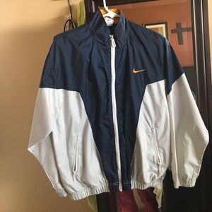 Nike vintage windbreaker size G