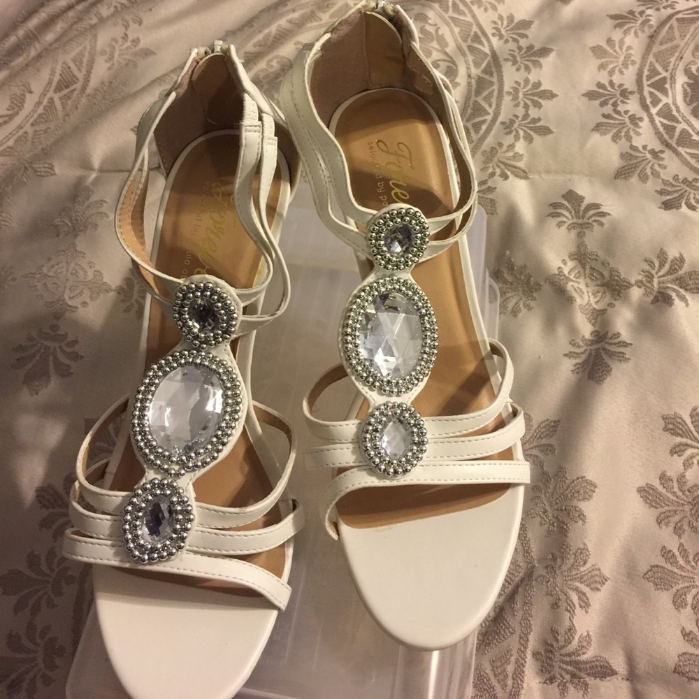 Cream color size 9