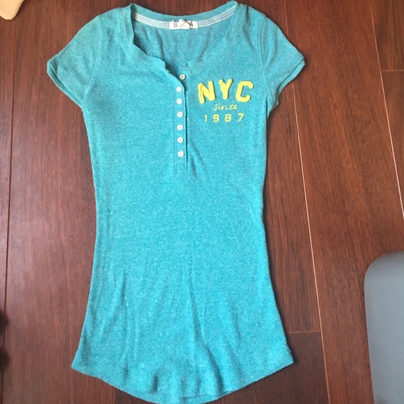 Aeropostale half button t-shirt - Picture 1 of 2