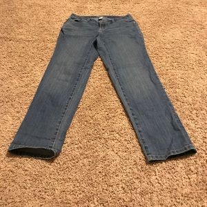 Barely worn cropped jeans!