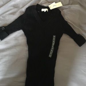 Black quarter sleeve ribbed top, size small