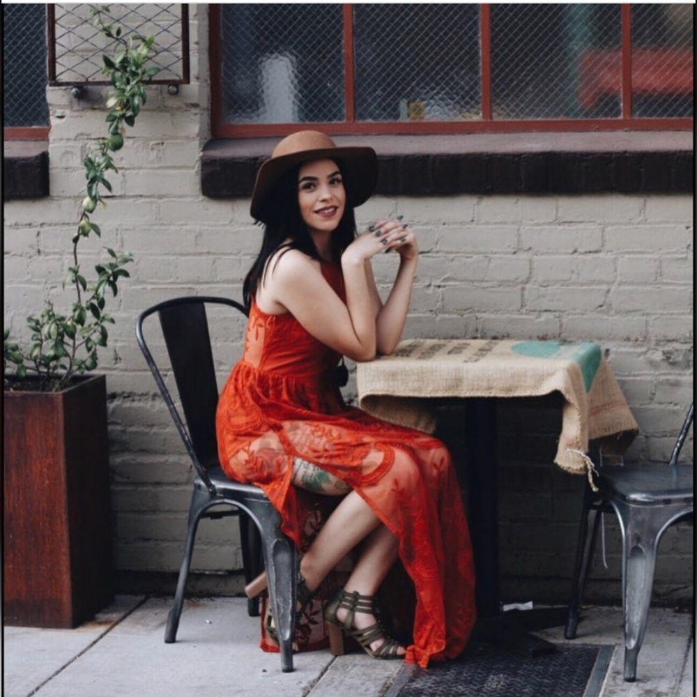 The Jetset Diaries Majestic Lace Maxi Dress - Picture 2 of 8