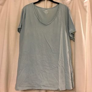 Old Navy relaxed fit v-neck tee