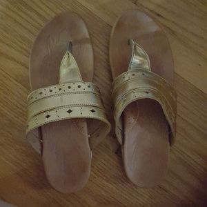 Born Sandals 8