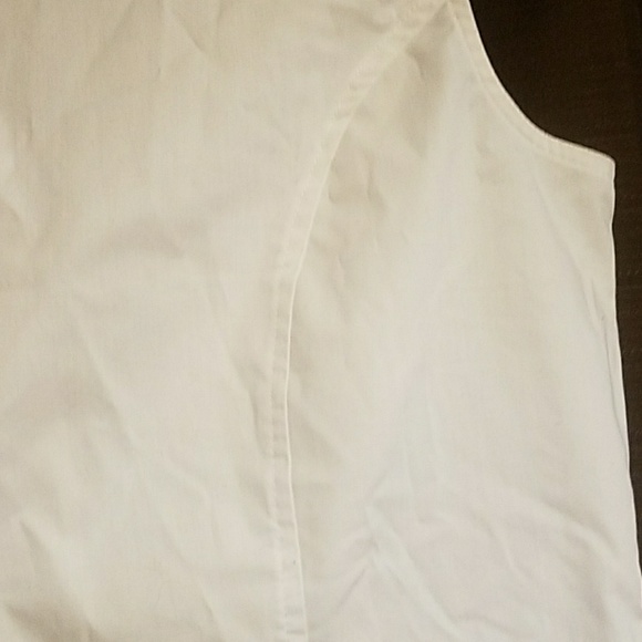 Pretty White Sleeveless Shirt Lee - Picture 4 of 5