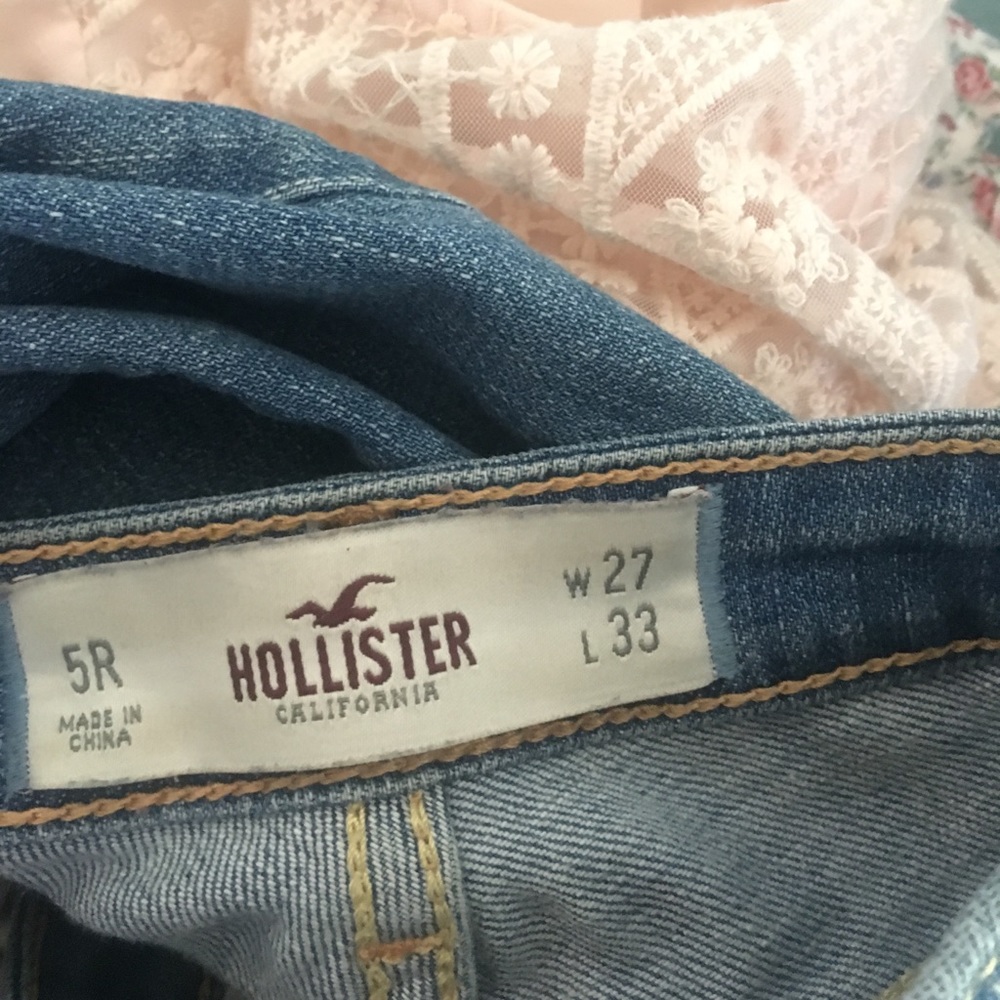 Hollister Medium Wash Boot Cut Jeans - Picture 5 of 5