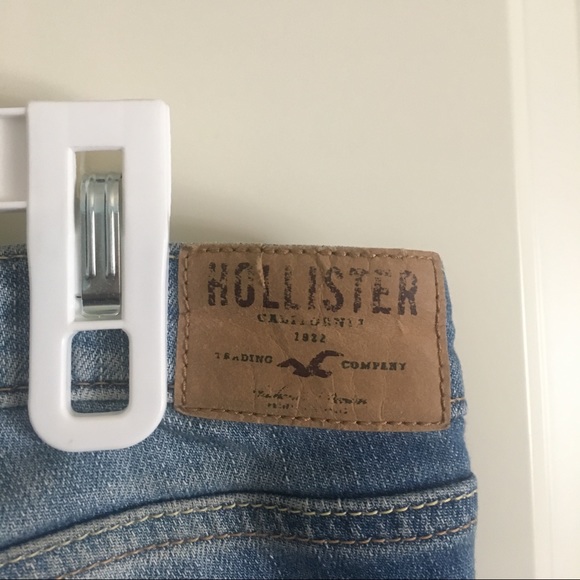Hollister Medium Wash Boot Cut  Jeans - Picture 3 of 5