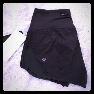 Lululemon Smooth stride short