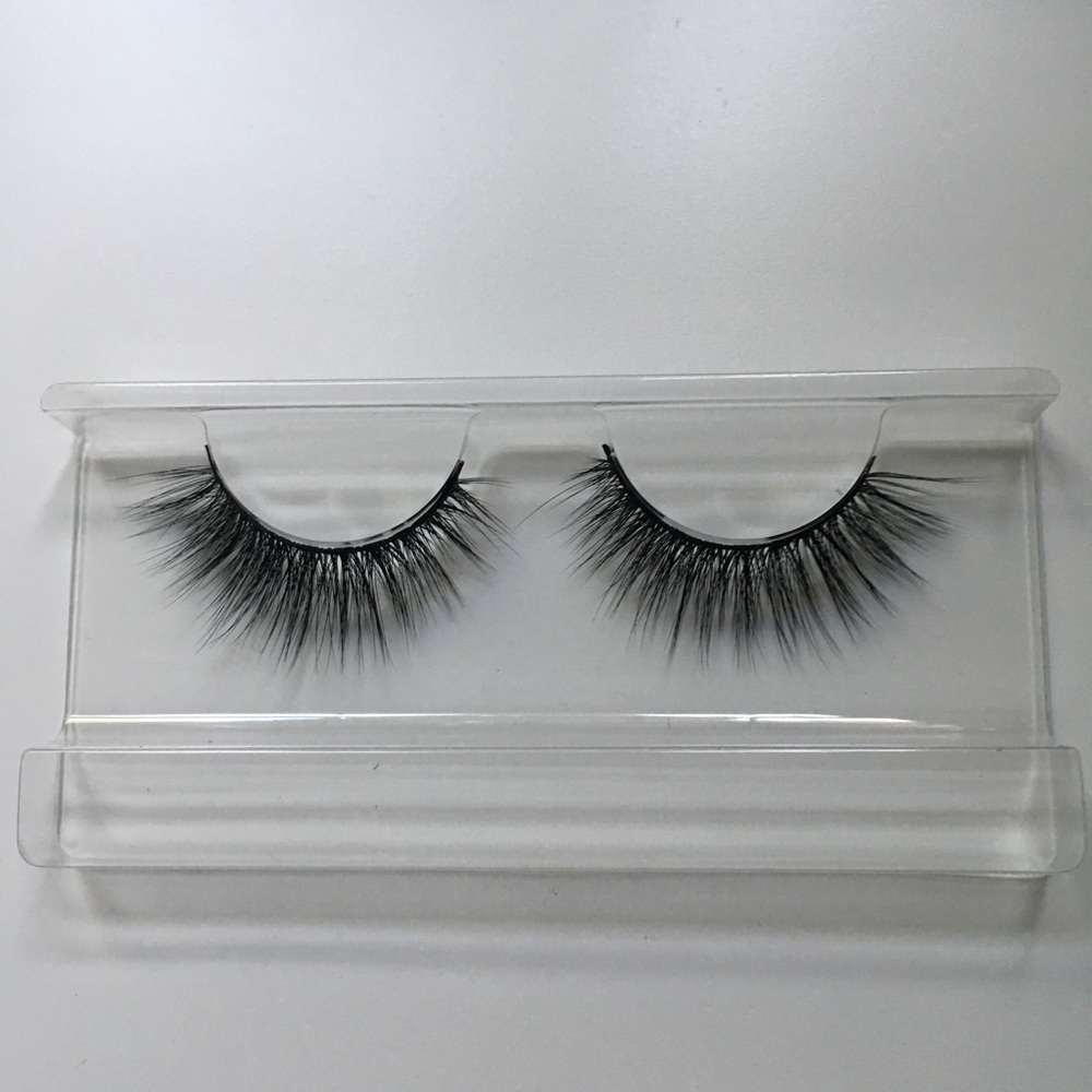 NWT PUR COSMETICS LASHES